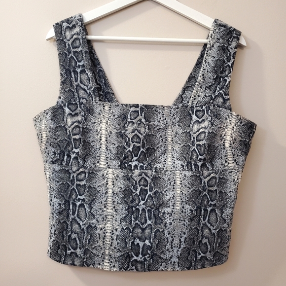 Periphery - Made in Canada - Snake Print Crop Top - Size 12 - Picture 1 of 6